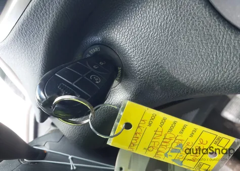 2017 Jeep Cherokee Latitude 4X4 from USA, damaged, VIN 1C4PJMCB7HW656852